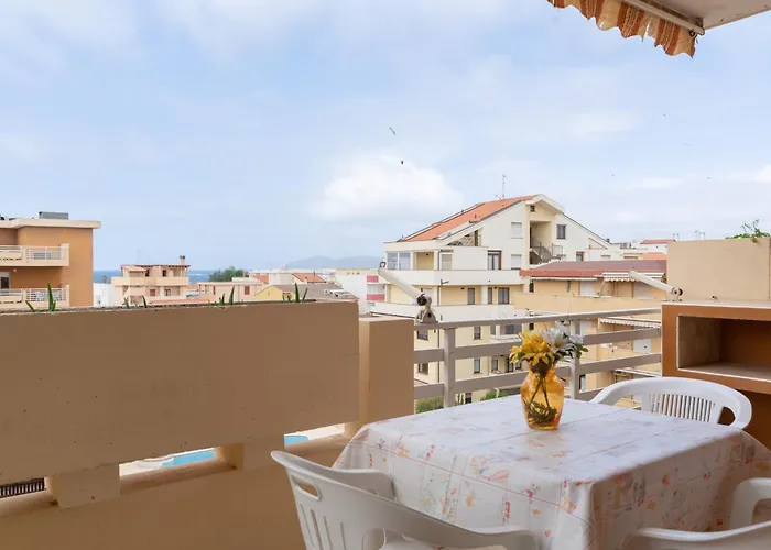 Summer Seaview 阿尔盖罗